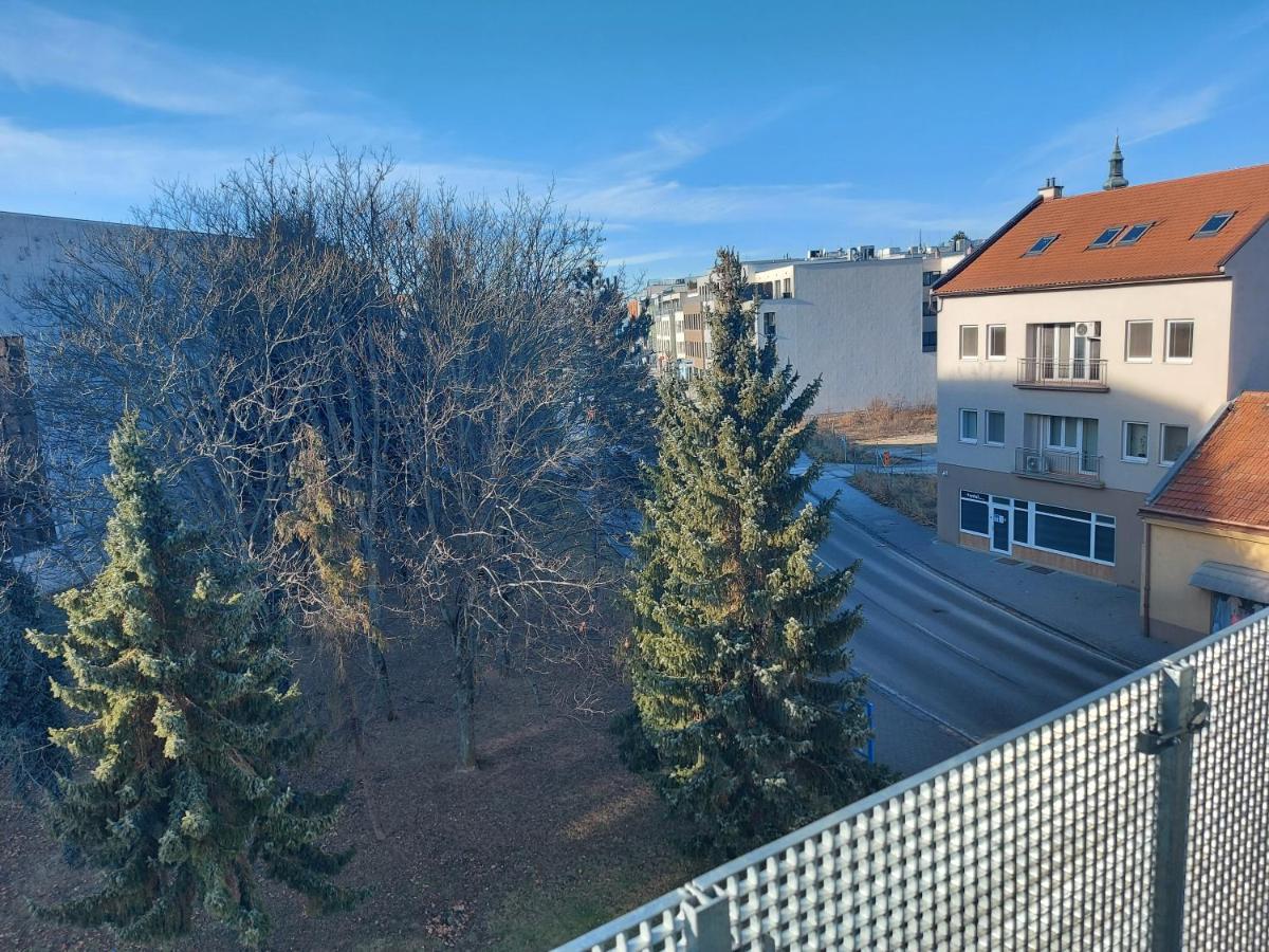 Subarx Centrum Nitra Buitenkant foto